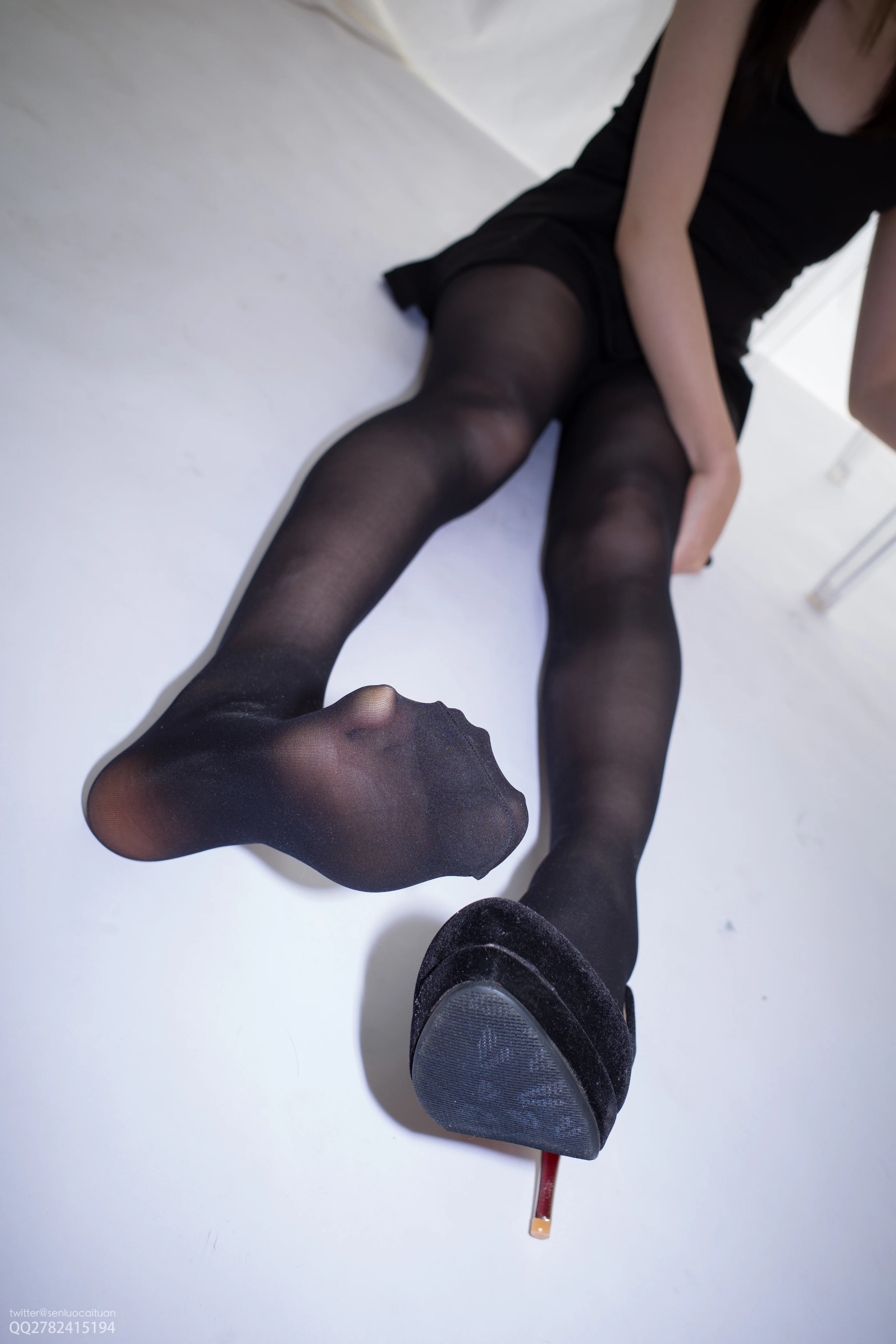 森萝财团 JKFUN-041《黑涩现实》Aika [117P 1V]插图8